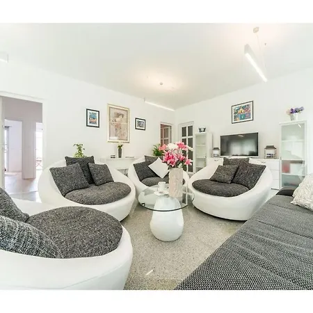 别墅 Casa Nova Modern Retreat 宁